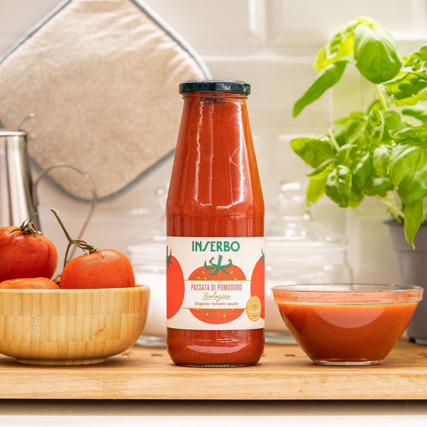 Organic tomato puree