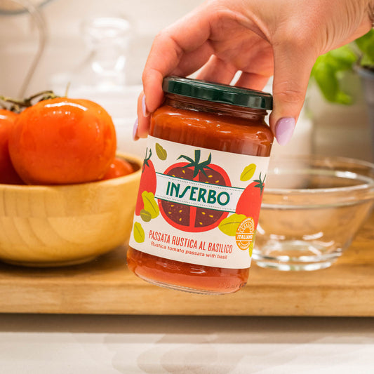 Passata di pomodoro con basilico