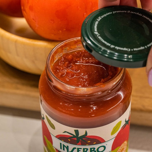Passata di pomodoro con basilico